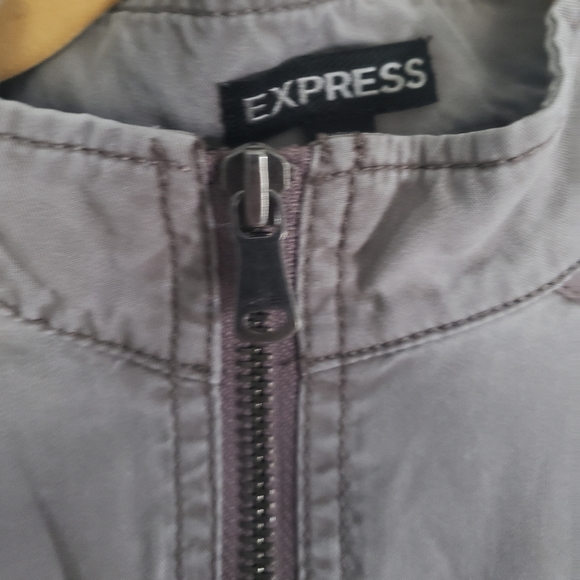 Express Jacket - Picture 4 of 7